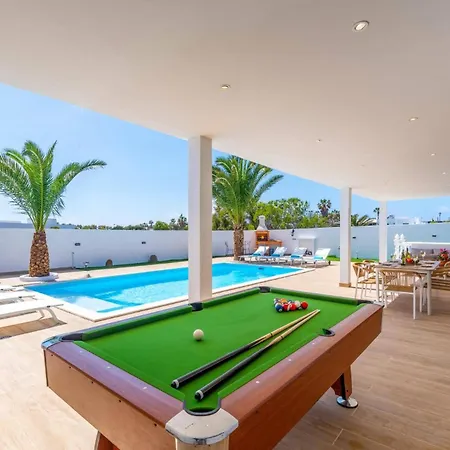 Villa Casa Luna By *